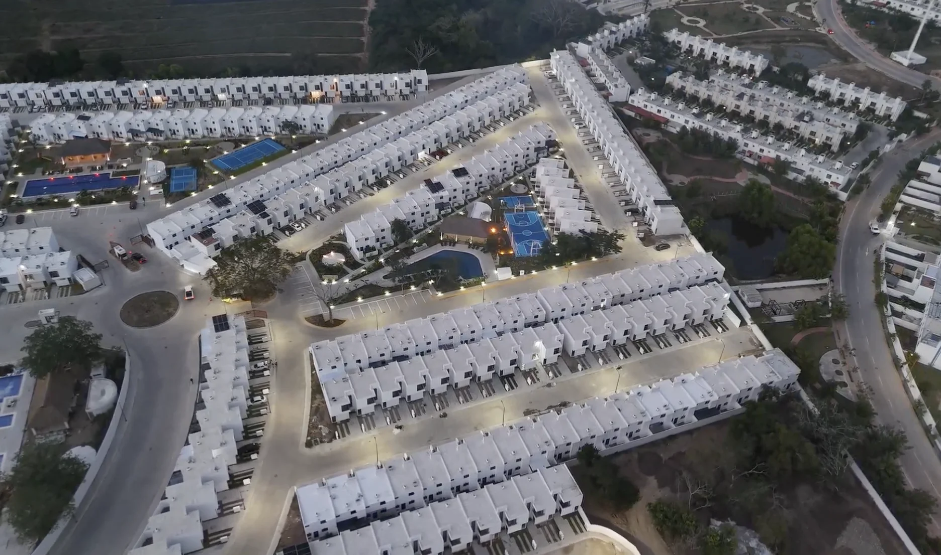 Entrada coto privado Aldea Hortus